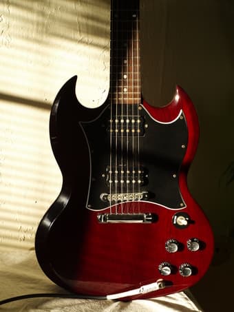 Gibson SG Special electric guitar + amp 1