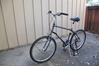 Raleigh bike for sale (perfect for someone tall!) 2