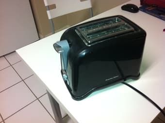 $25 Microwave, $15 vacuum, $10 air mattress and much more 2