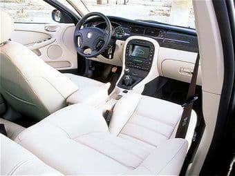 Luxury sports jaguar 4-wheel drive leather interiors@ throw-away price 2