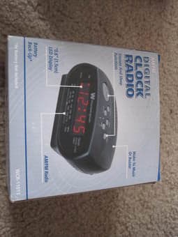 AM/FM Digital clock radio for $5 1