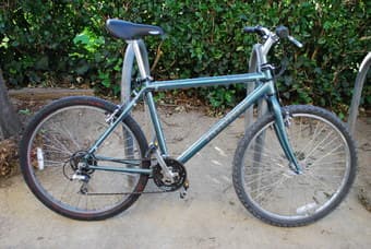 Light bike in very good shape, 220 $ 1