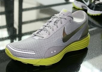 Nike Women's Lunartrainer+ Running Shoe, size 8 1