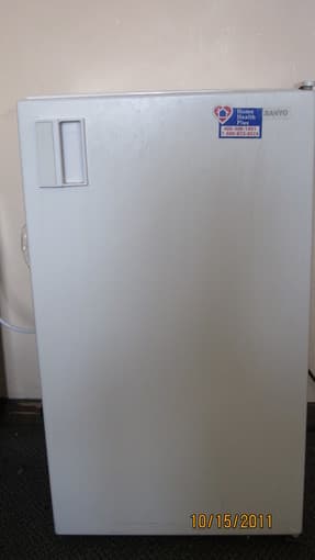 Sanyo mini refrigerator and freezer 1