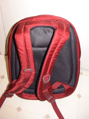 SELL: Excellent red Laptop backpack - like new  - 30 $ 3