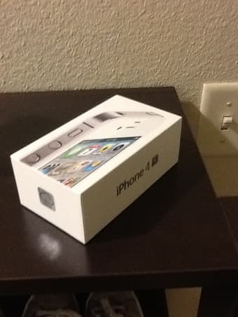 White Apple iPhone 4S - 16GB (AT&T) - Brand NEW - $630 OBO 1