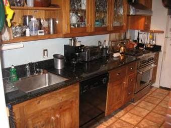 $1150 1BR available in a 3BR/2BA flat in SF 2
