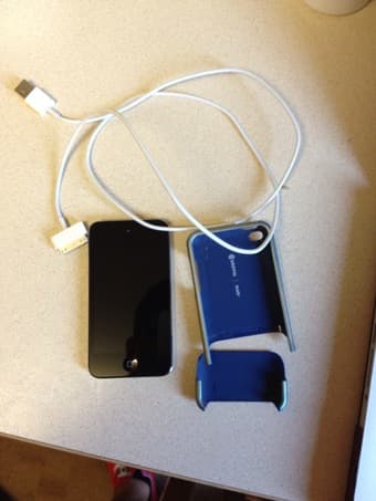 iPod Touch 4th Gen 8GB (latest model) 3