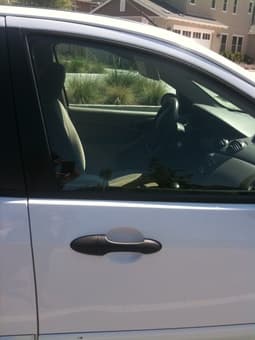 Wonderful, cheap, student car for sale!! 2003, Ford Focus! 3