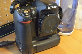 Nikon D80 + MB-D80 for sale 1