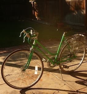 $135 Women's Vintage Schwinn Varsity Green Bike 2