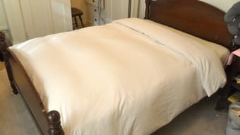 IKEA Queen complete bed set $60 (comforter, mett, sheet, 2 pillows) 3