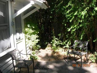 FREE STANFORD CAMPUS STUDIO AS WORK EXCHANGE 1