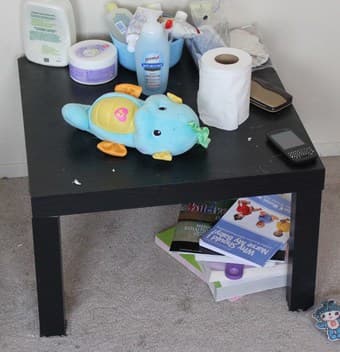 Bed table/End Table   5 dollars 1