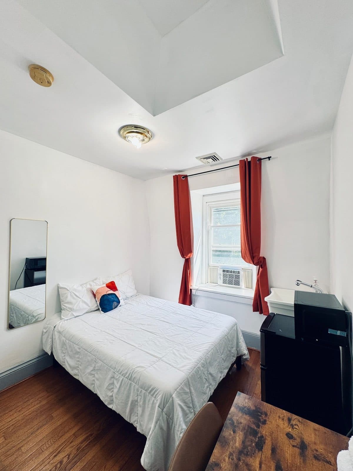 Petite Bedroom | 3rd Floor | Fort Hill 2