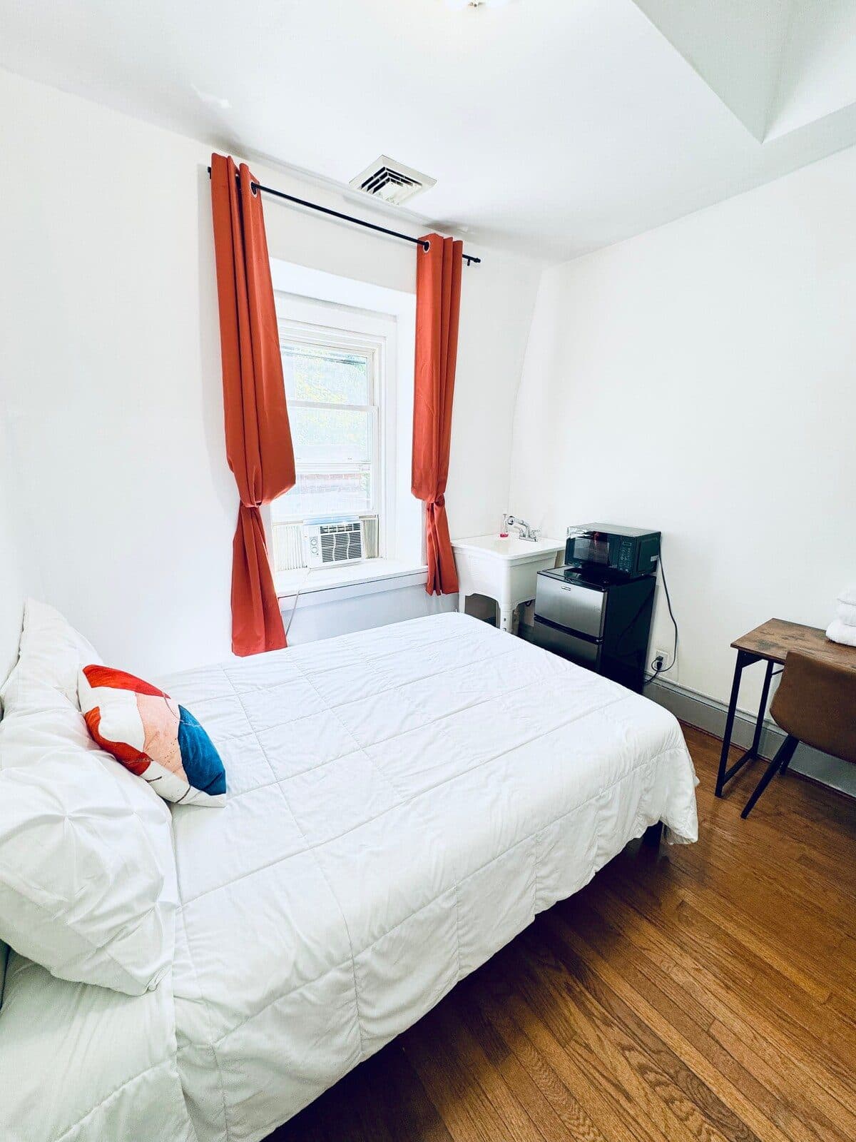 Petite Bedroom | 3rd Floor | Fort Hill 3