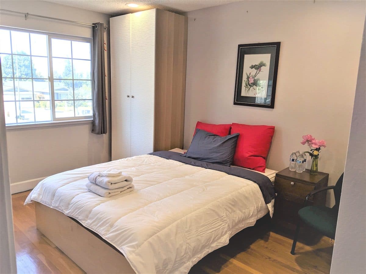 Mordern bedroom， near Apple，welcome long-term 欢迎长租 2