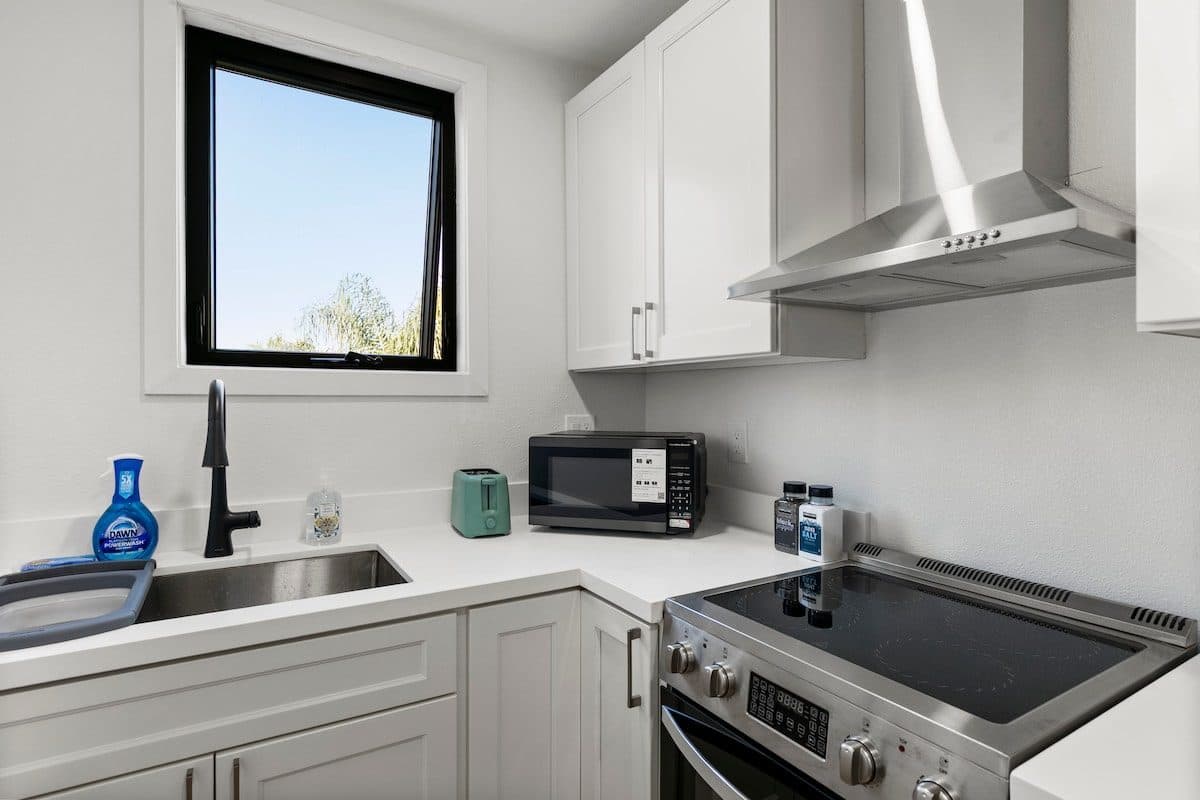 Dorm-Style Private Room | Shared Kitchen & Bath -6 2