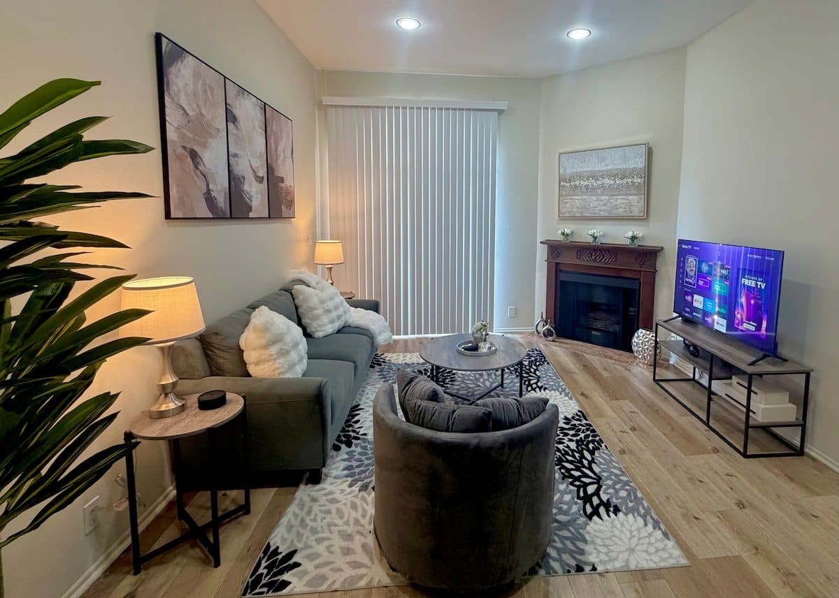 Spectacular views top floor apartment 1