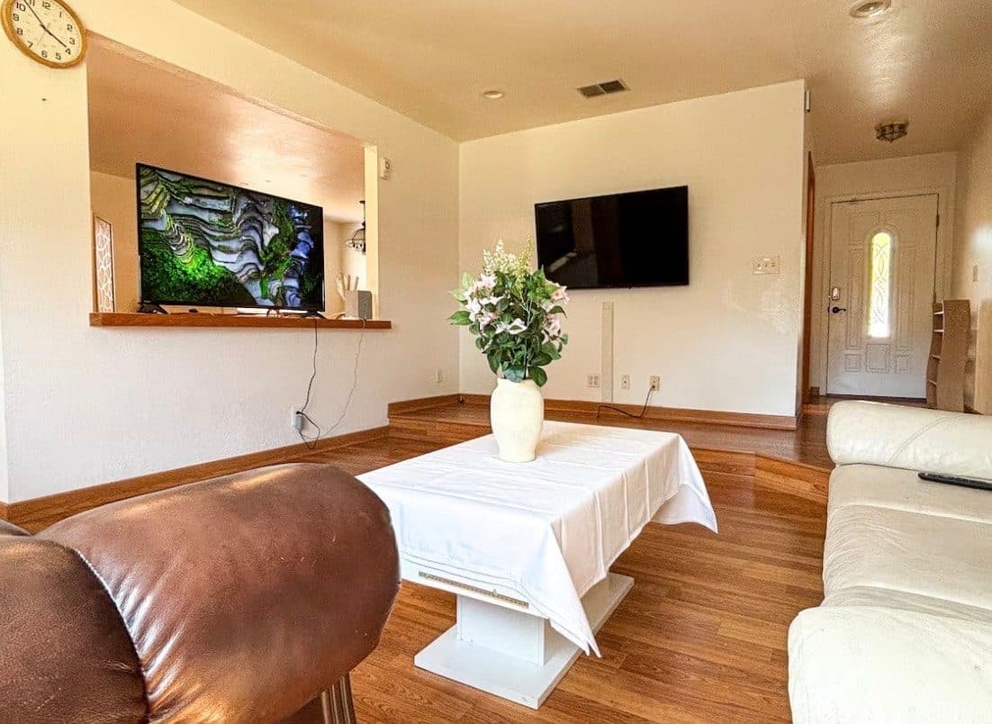 #E-Cozy Shared room w/workstation at San Jose 1