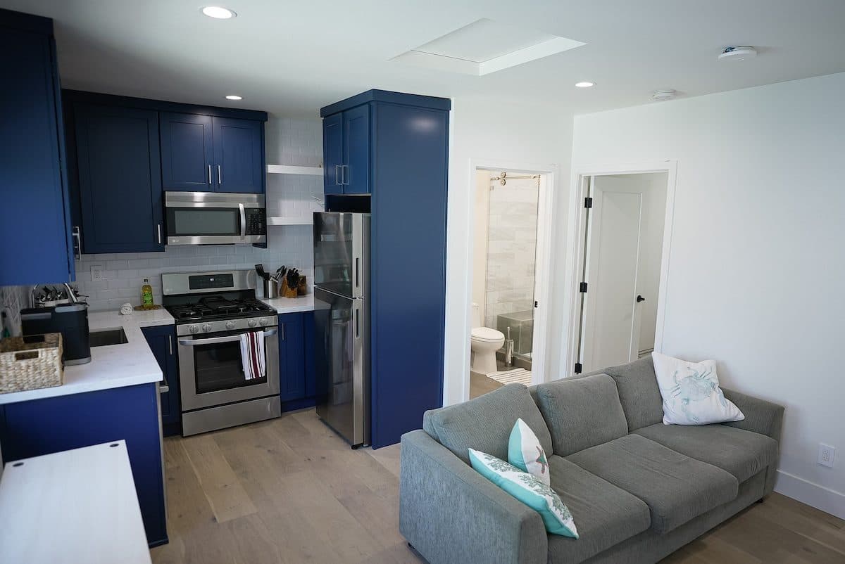 Welcoming 1 bedroom guesthouse in West Los Angeles 1