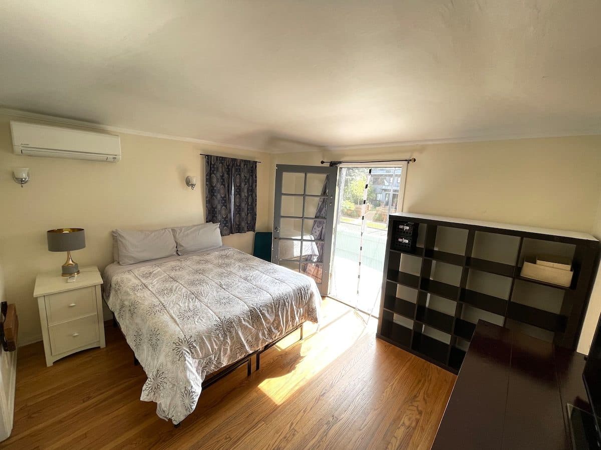 Private Bathroom -Private Terrace -USC- West Adams 1