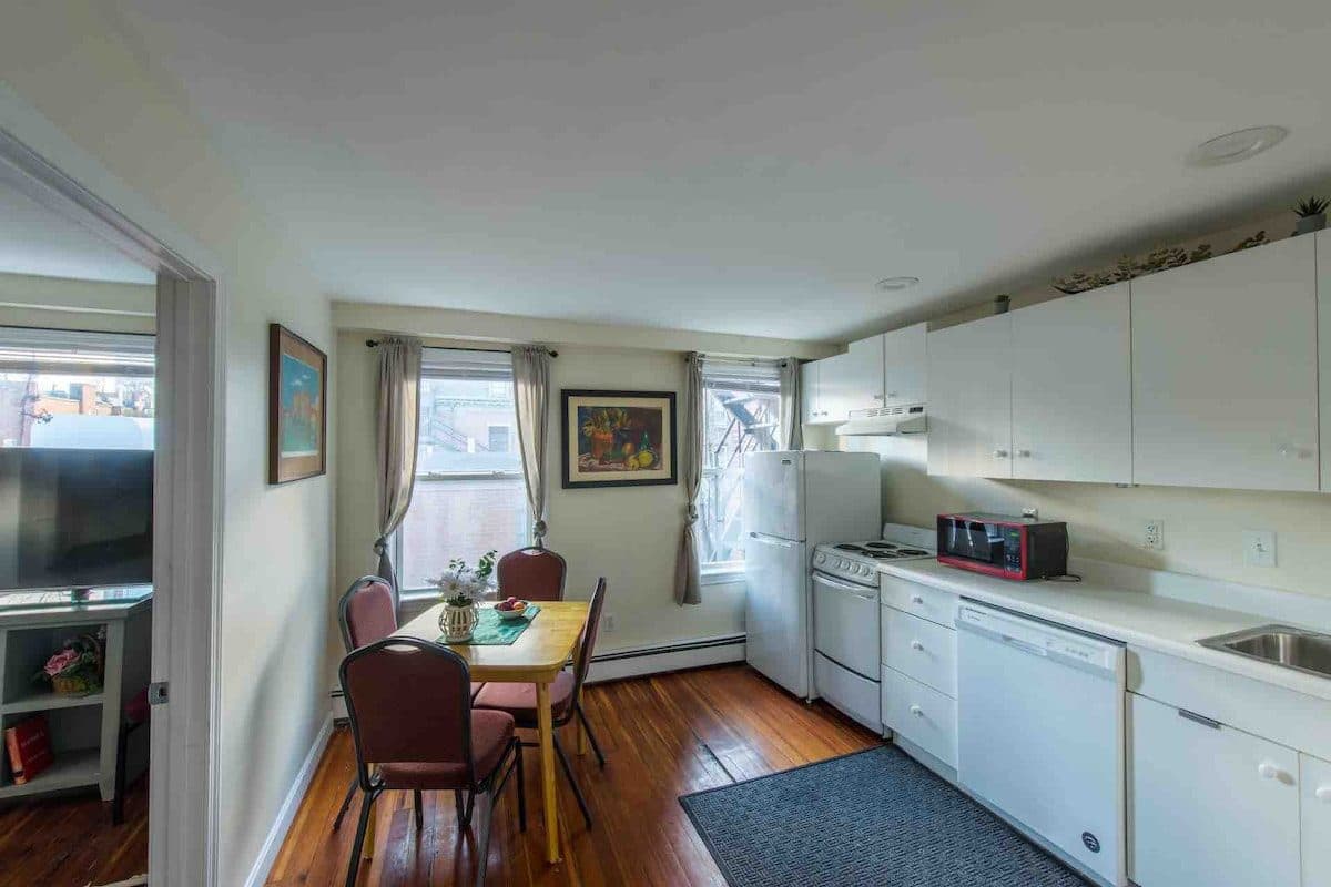 Beacon Hill boston best 3 bed apt 3