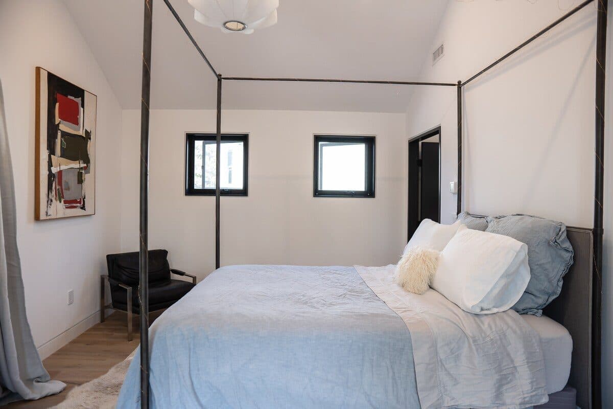 Modern Room in Kendall/MIT w/ Roof Deck near the T 3