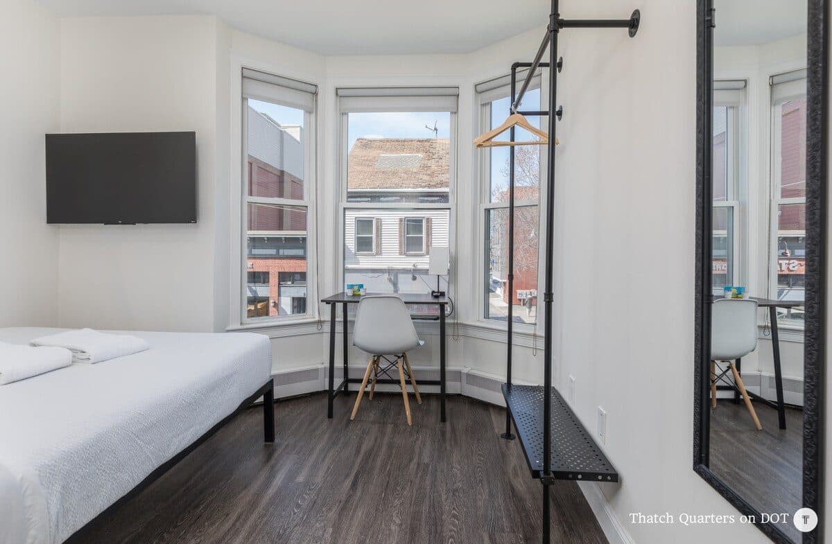 Quarters on 205 DOT - Private Room | Shared Bath 1