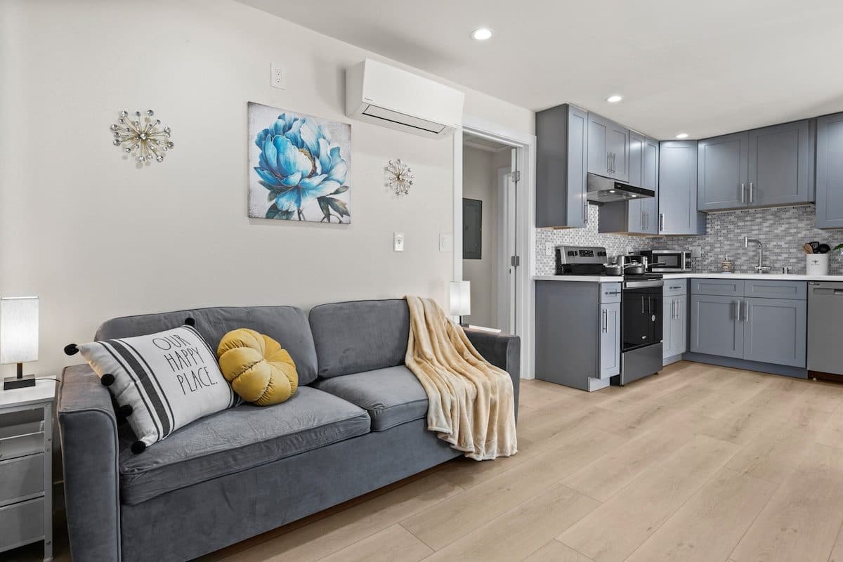 YieldMax (WA) | Guest House w Kitchen+HVAC+parking 1