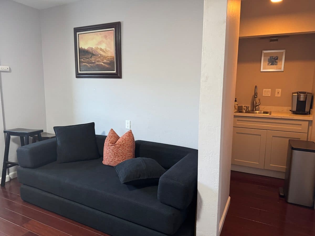 10255 | Guest Studio | Downtown San Jose | Yard 2