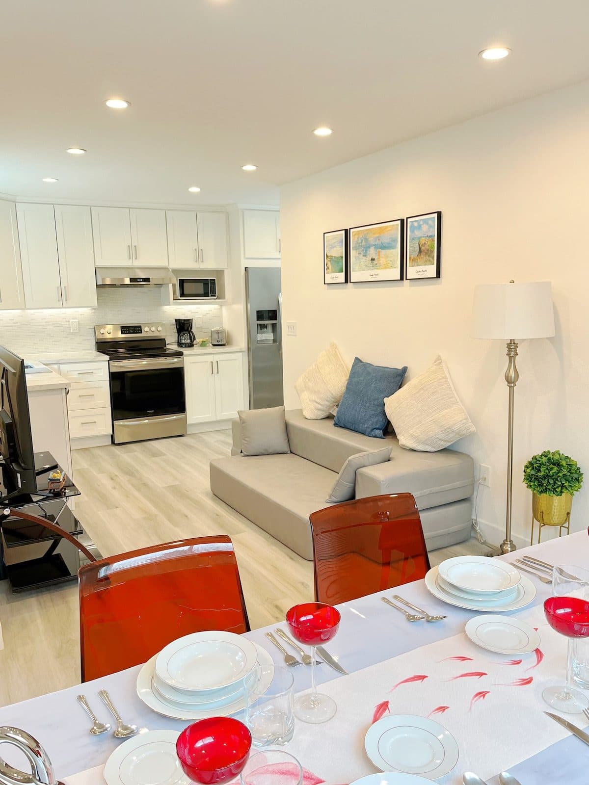 Spacious CRTL San Jose 1B w/crib free street prkg 2