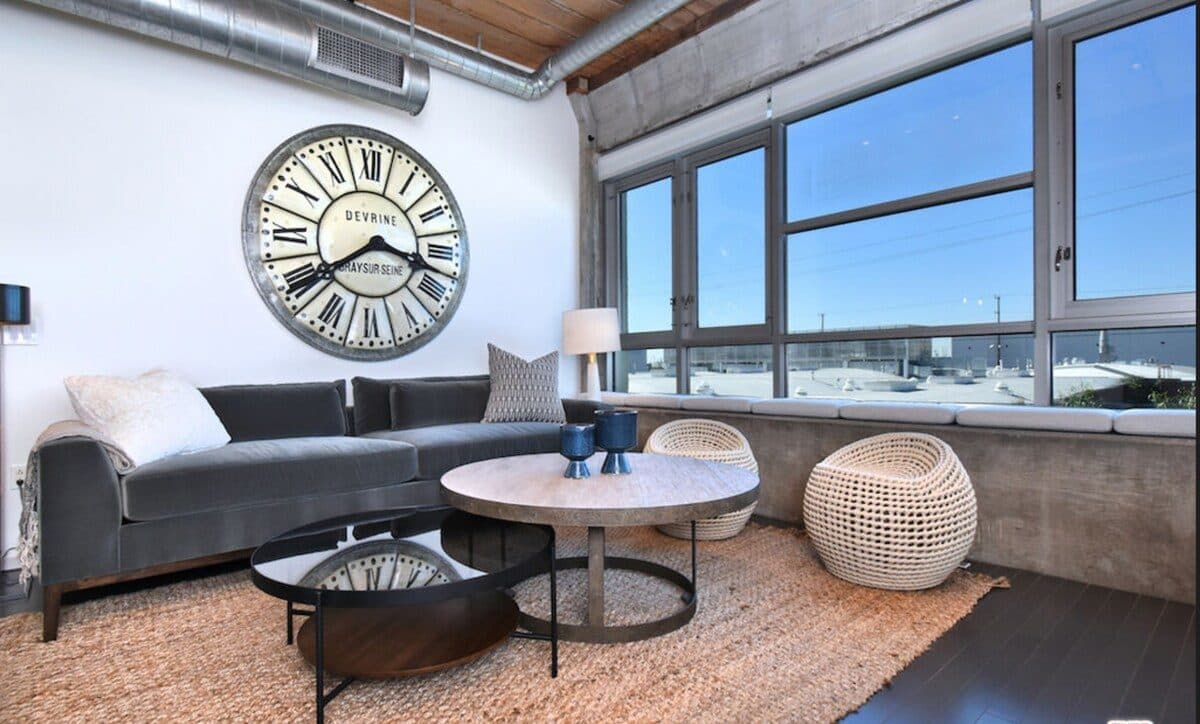 Amazing Arts District Loft 2