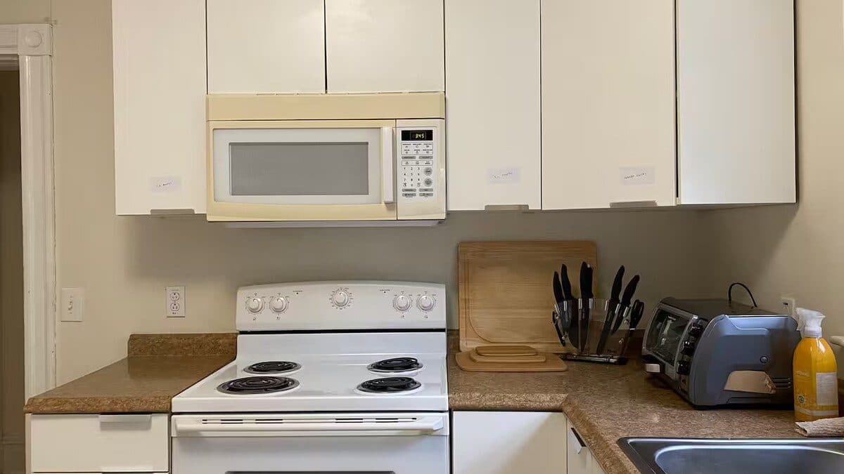 Cambridge Room in Prime Location. Walk to Red Line 3