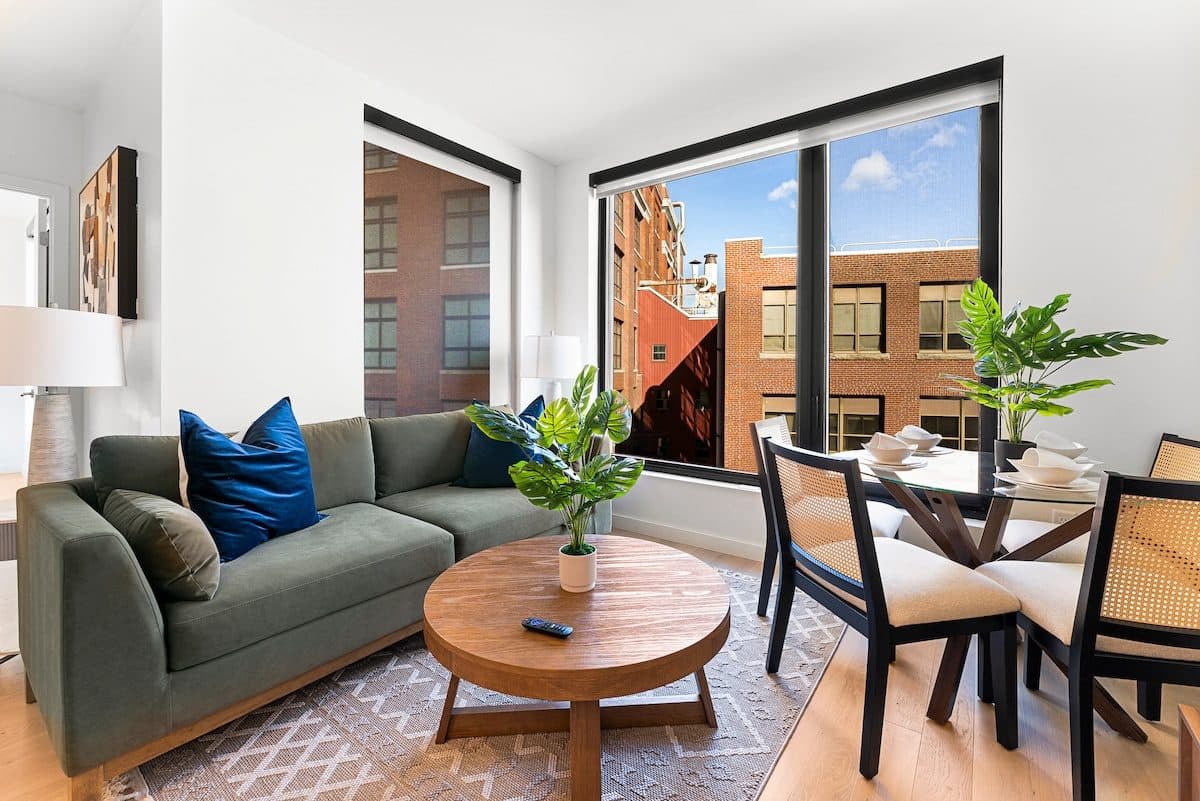 Luxury 1BR Next to Broadway 0531 3
