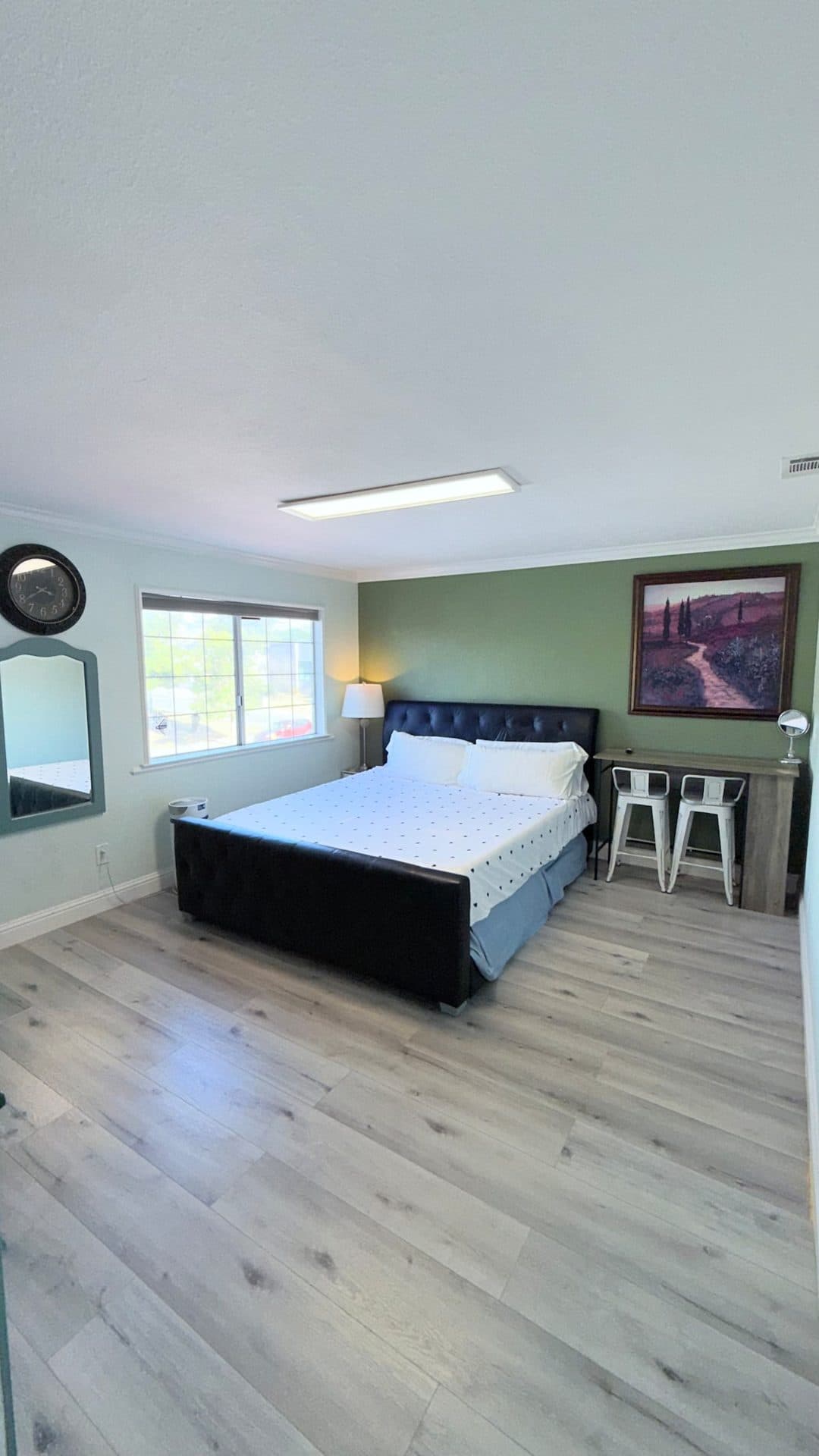 “Guest suite” room shared 2