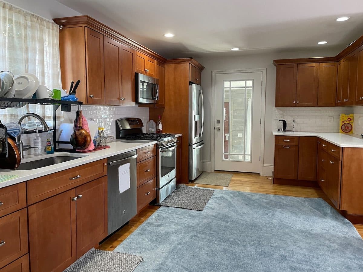 Private room/AC/Queen bed/Parking/Everett 3