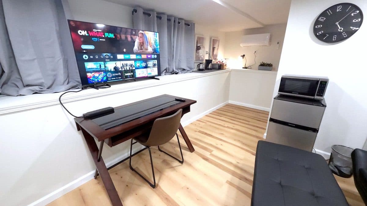 Quiet Private Bedroom + Office + Gigabit Wi-Fi 3
