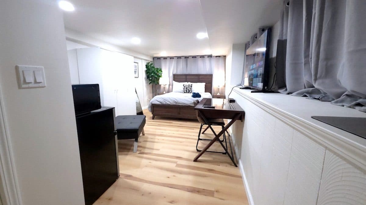 Quiet Private Bedroom + Office + Gigabit Wi-Fi 2