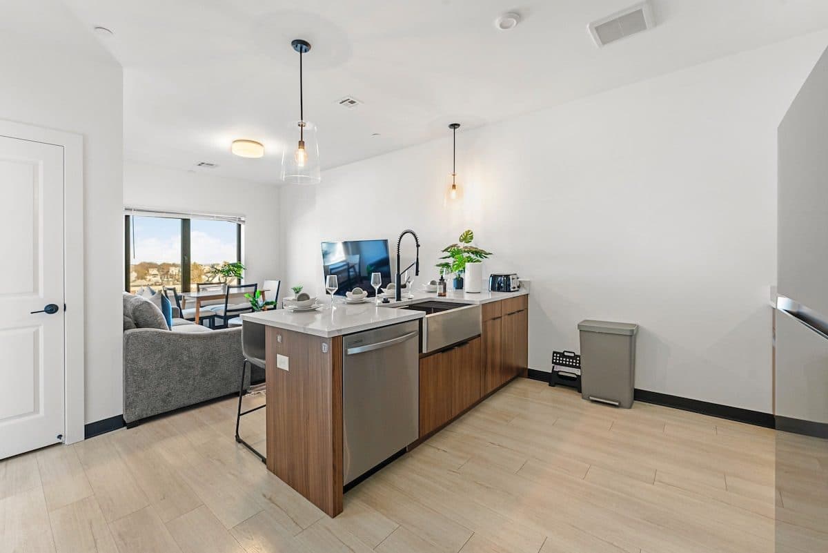 Luxury 1BR near Boston 9715 3