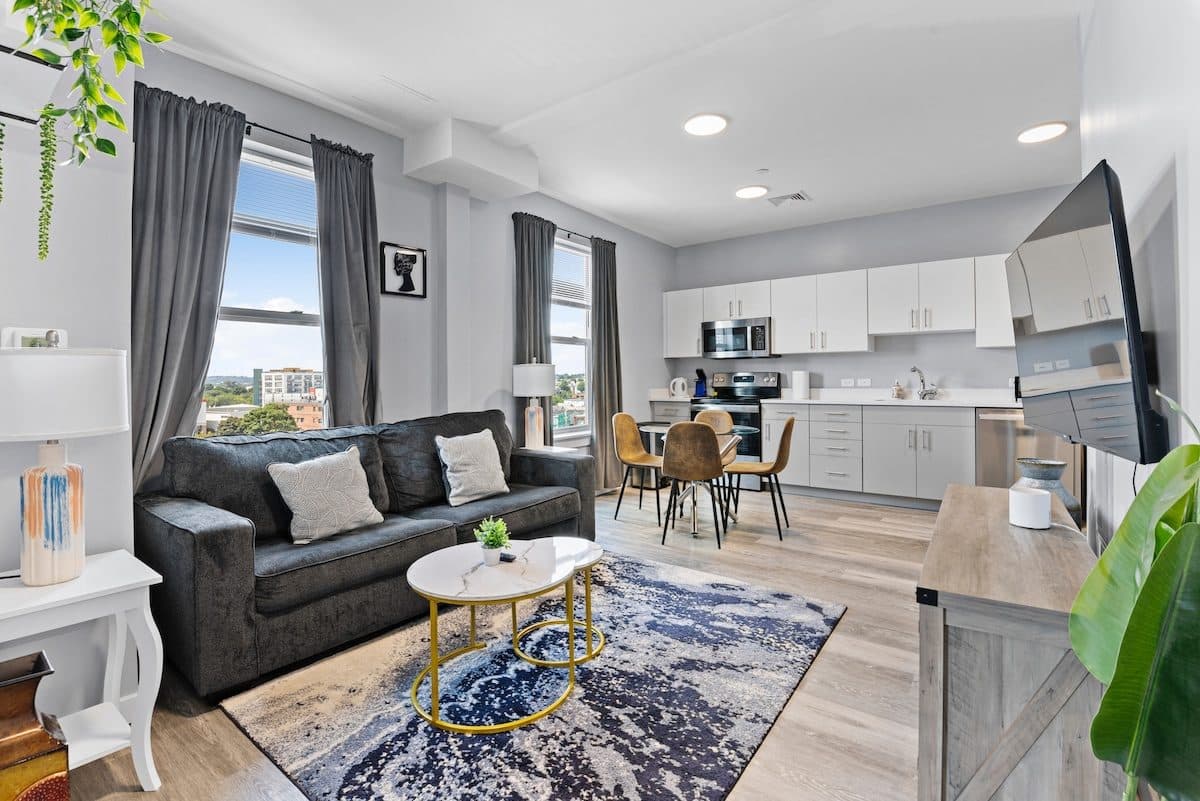 Charming 1BR Near Encore 5490 2