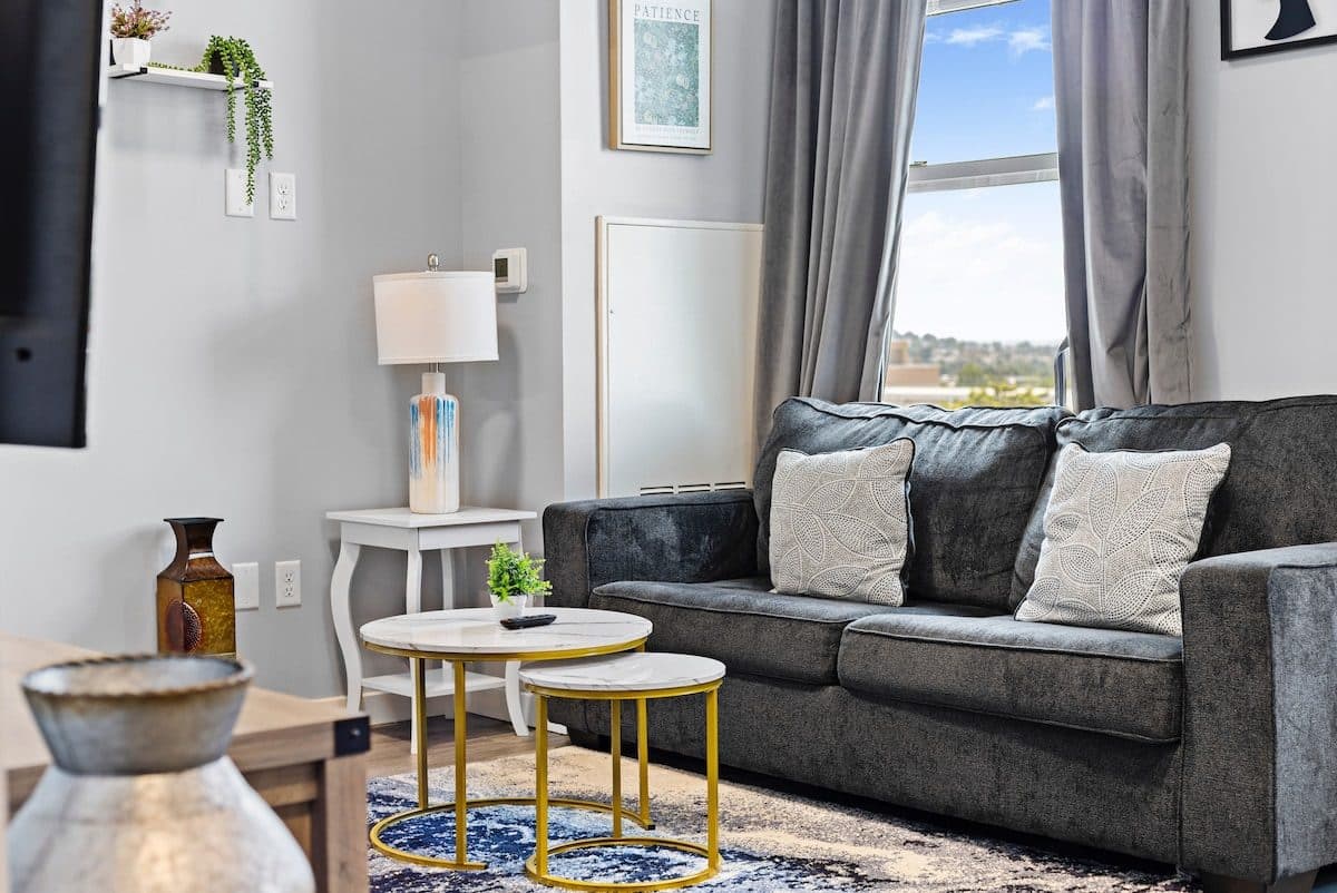 Charming 1BR Near Encore 5490 3