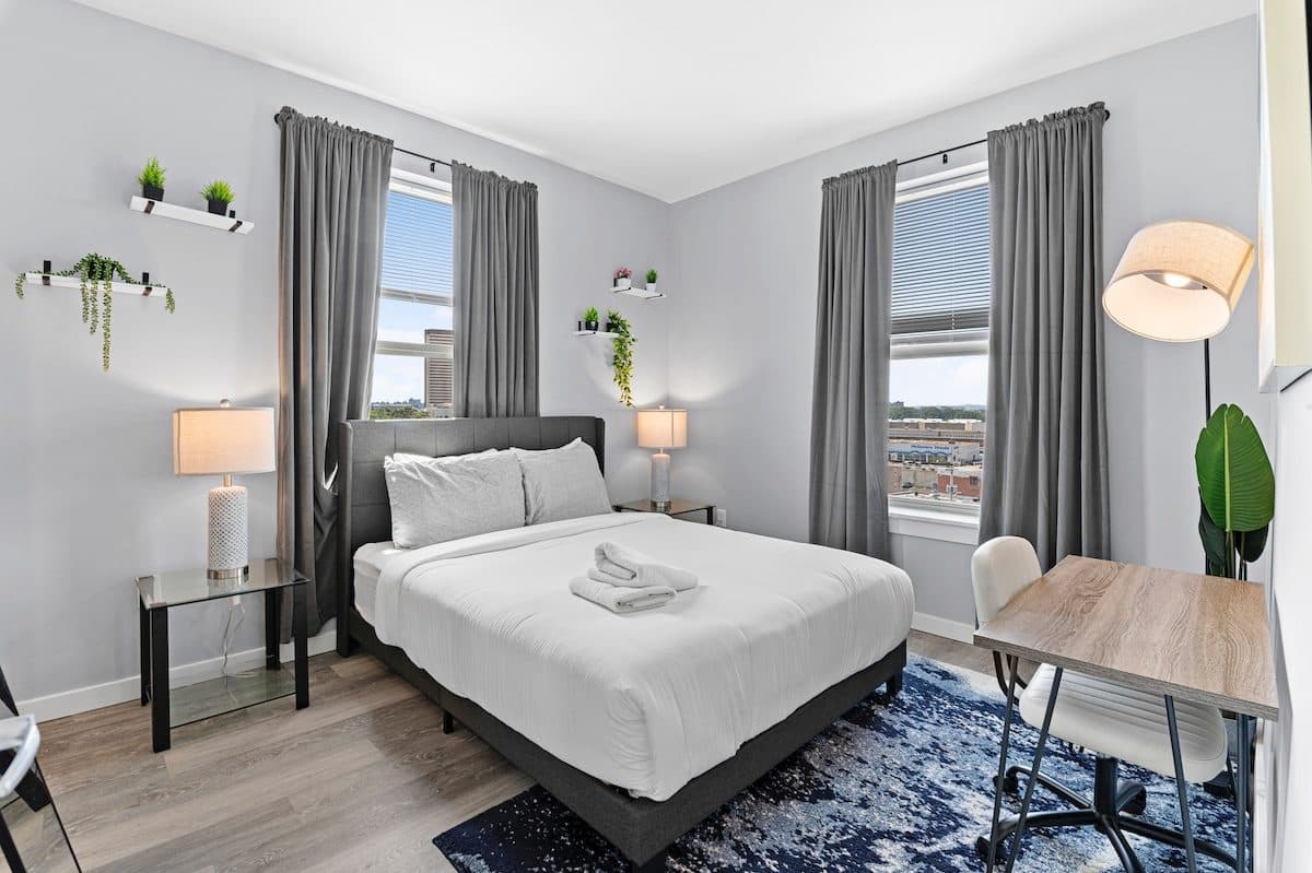 Charming 1BR Near Encore 5490 1