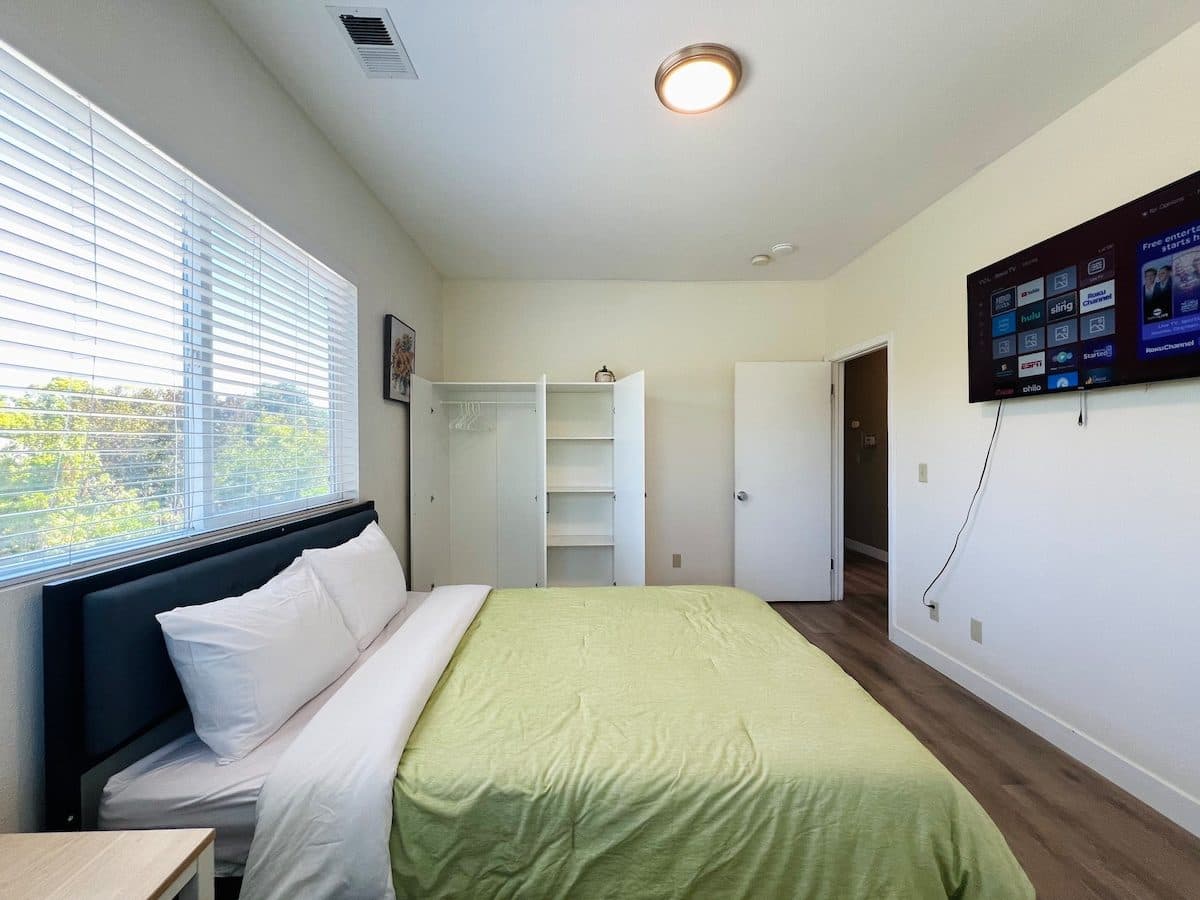 Blooming Room #0 in the heart of West San Jose 2