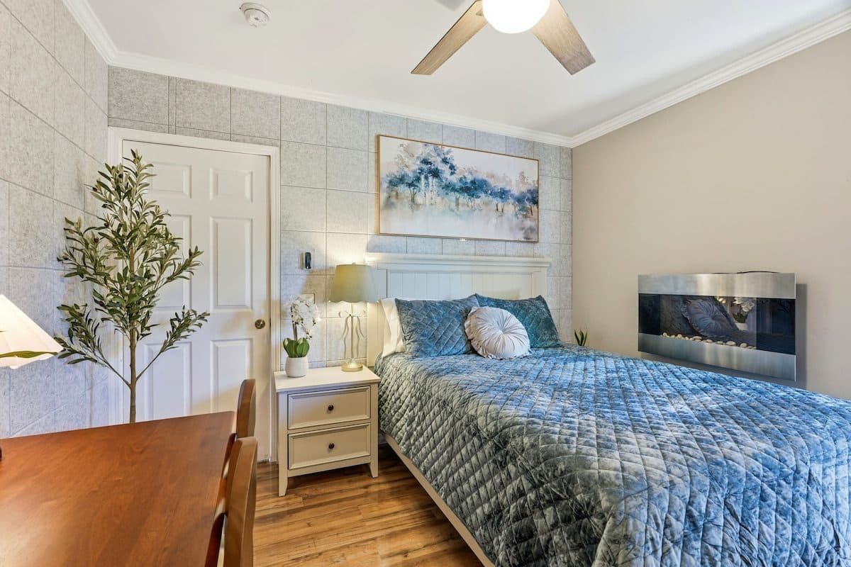 Luxury Studio | Kitchenette, W/D near Santana Row 2