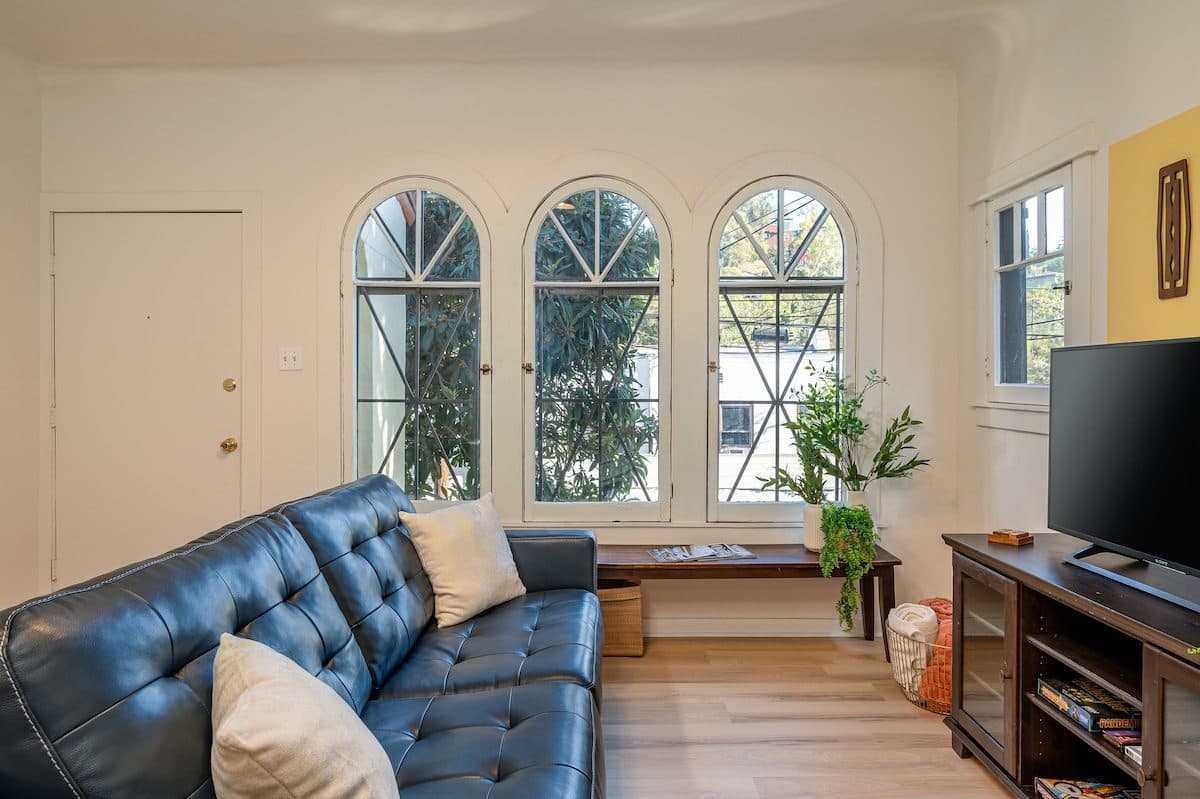 1925 Silver Lake Home | Private Patio | 30+ Days 2