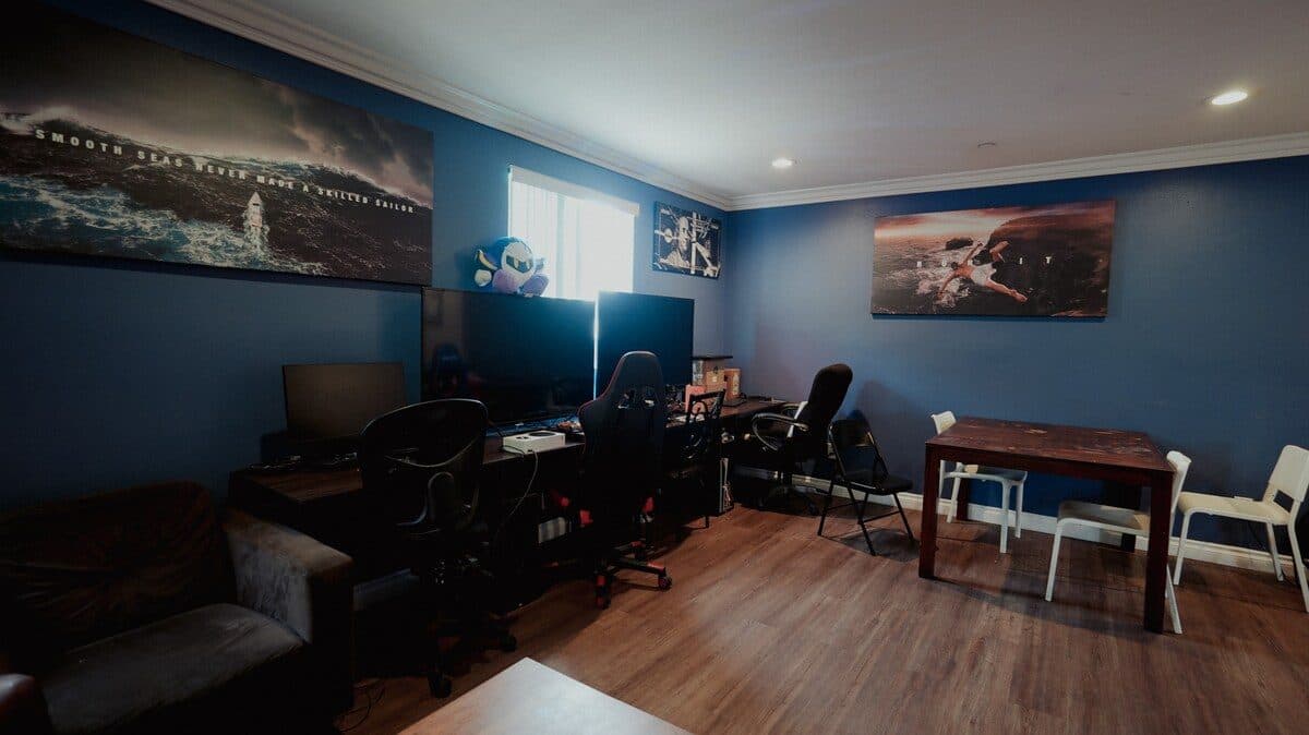 Artist housing for networking 1