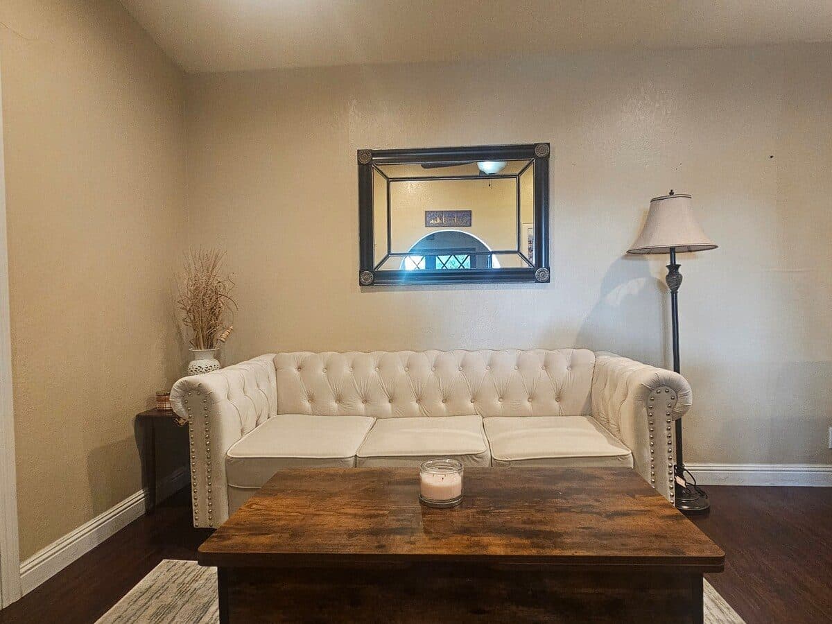 Urban Retreat- SUITE B 2