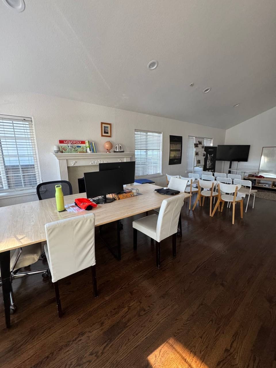 Shared room for 3 men (Olive Startup House) 3