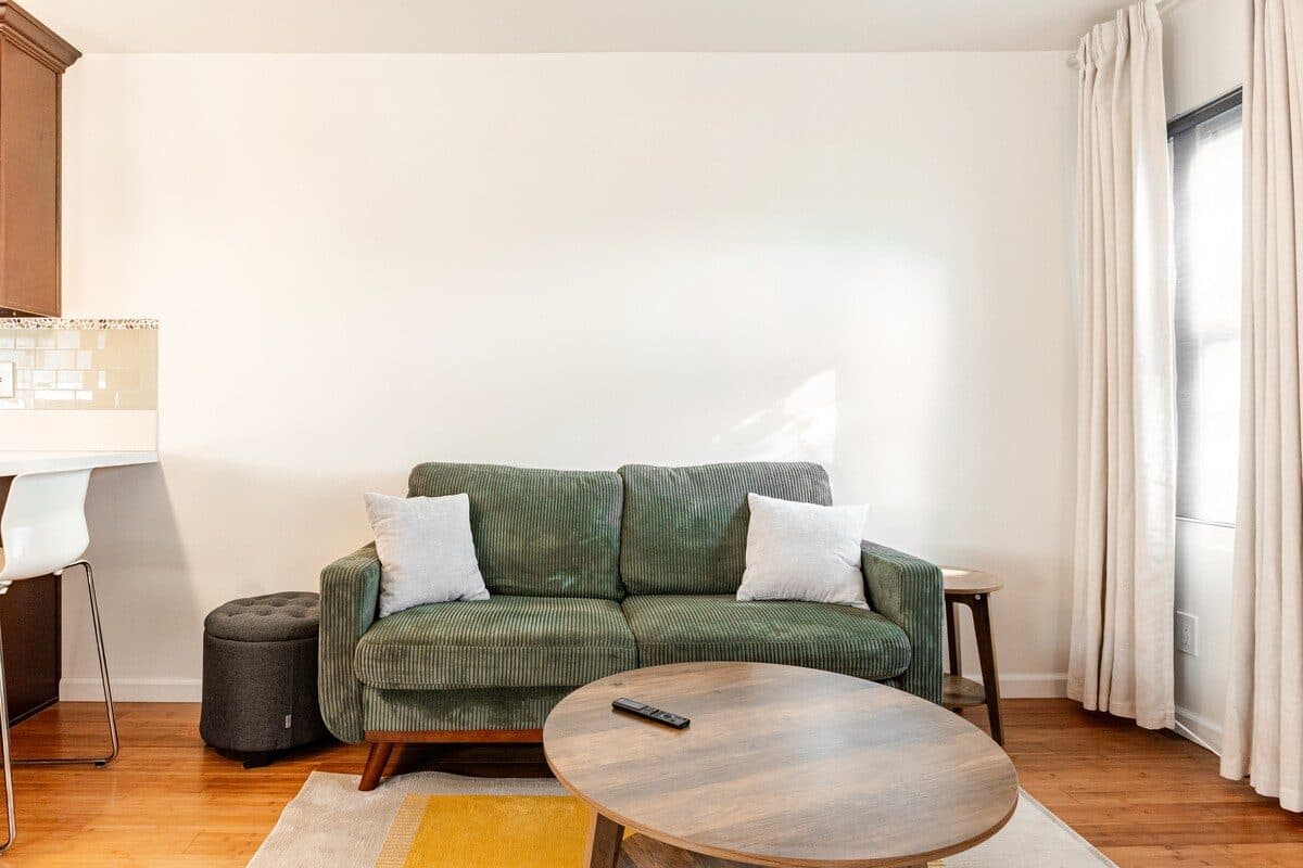 1 bd + Washer/Dryer Mins Away from SoFi/World Cup 2